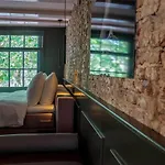 Frank Since 1666 Hotel