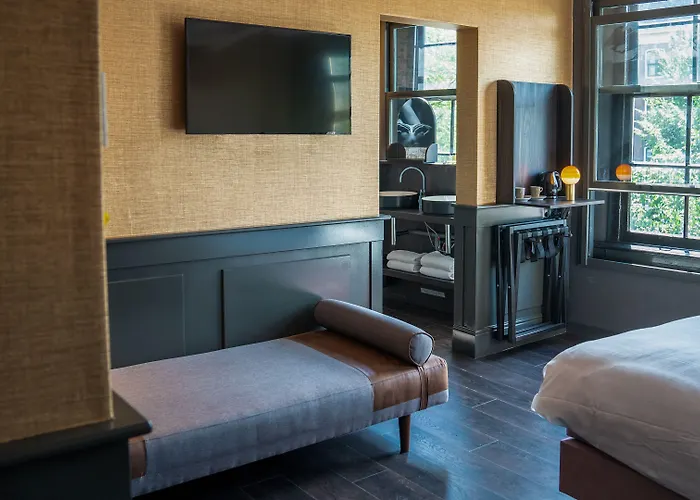 Frank Since 1666 Hotel 3*